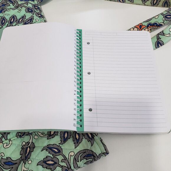 Vera Bradley Tote (Approx. 18 x 15 x 9) and Matching Notebook - Picture 3 of 9